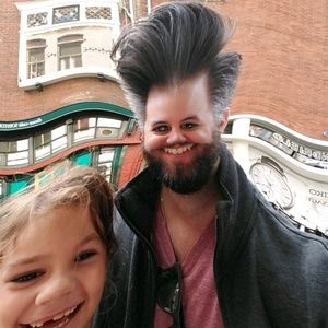 Meet your Posher, Christopher